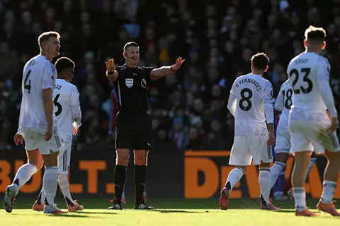 دقيقة بدقيقة.. كريستال بالاس 1-0 مانشستر يونايتد.. ماتيتا يسجل